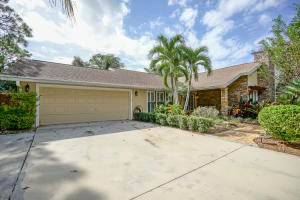 WHISPERING TRAILS - Residential