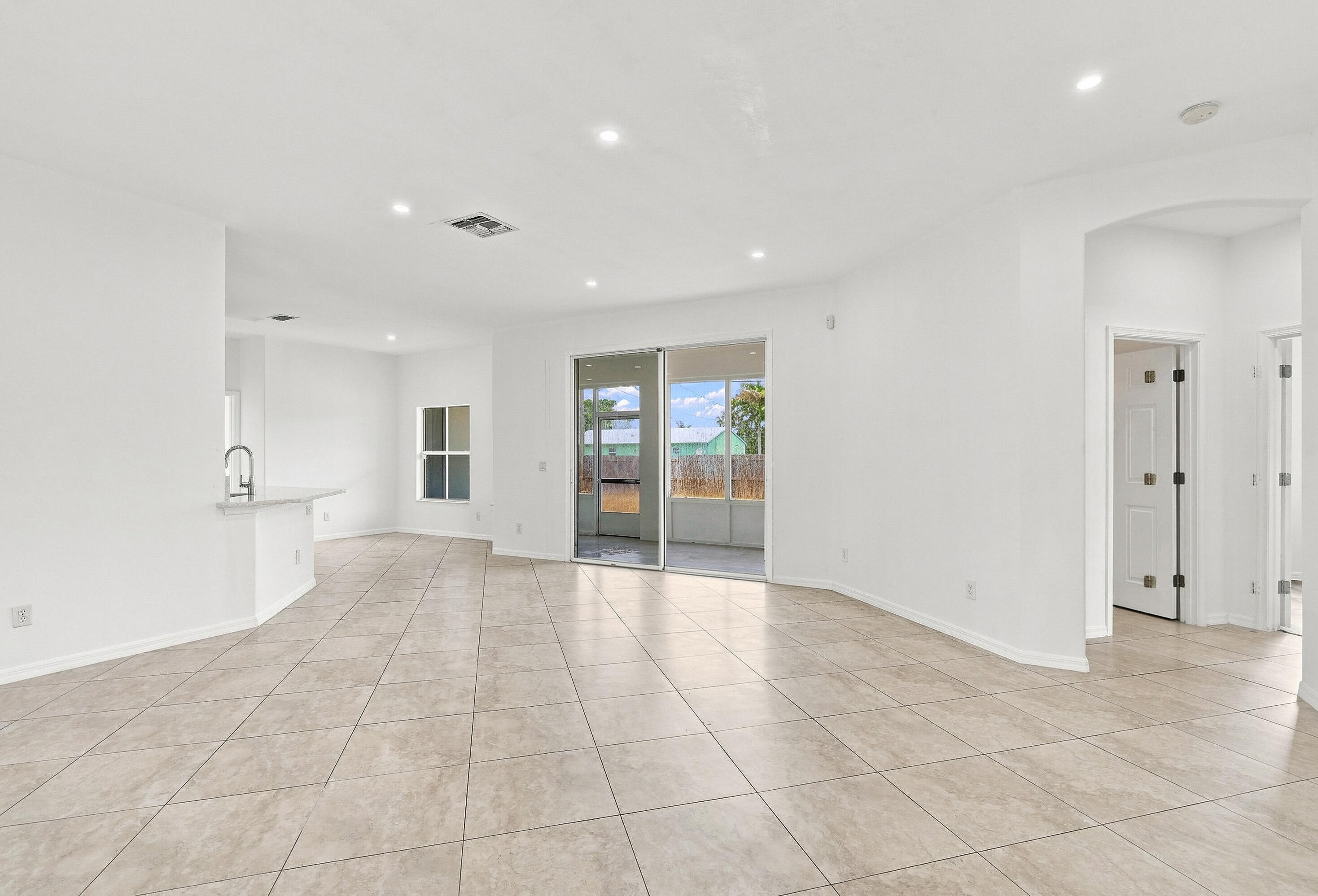 1787 SW CAMEO Boulevard