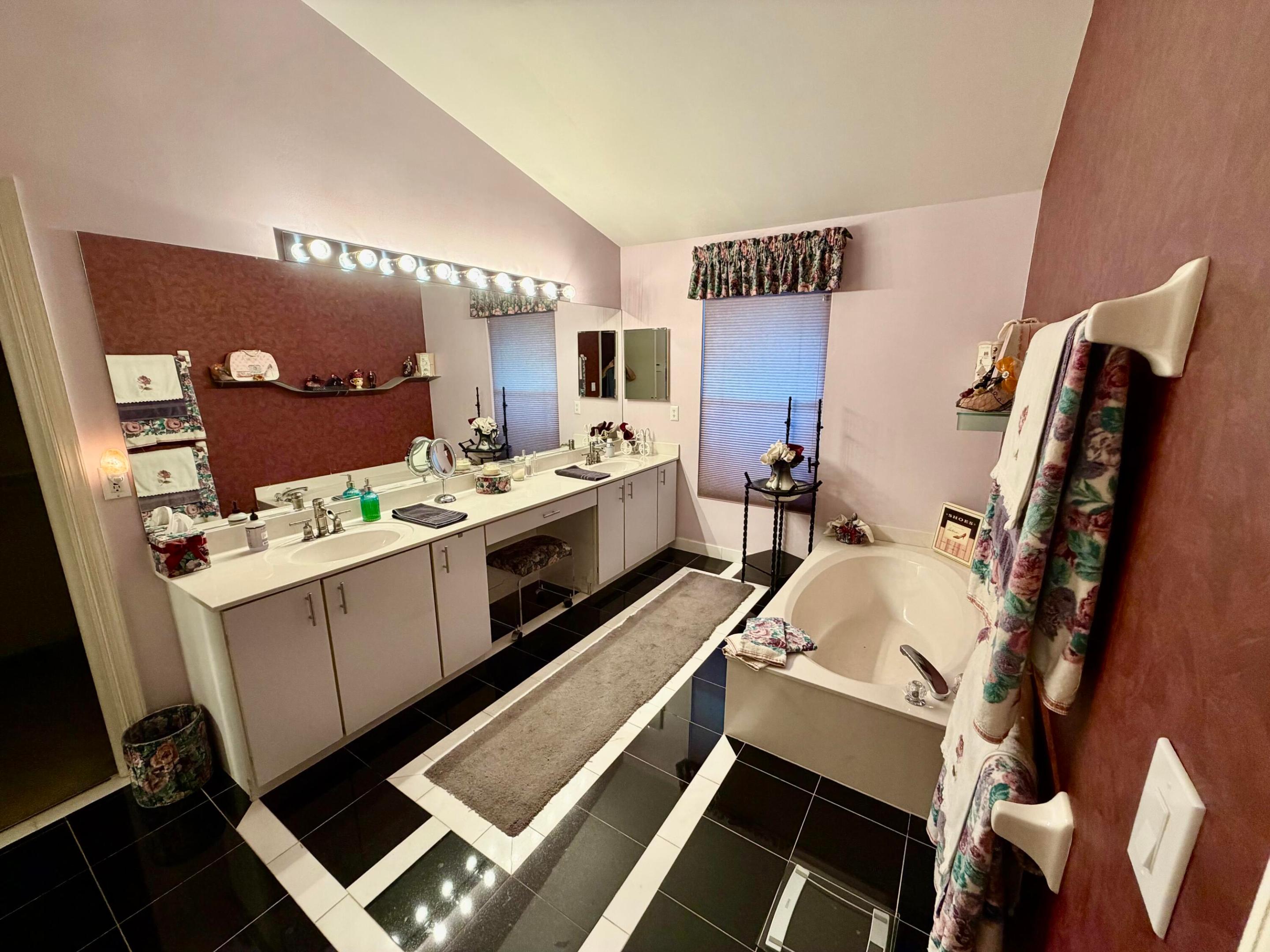 COOPERS GROVE - Residential