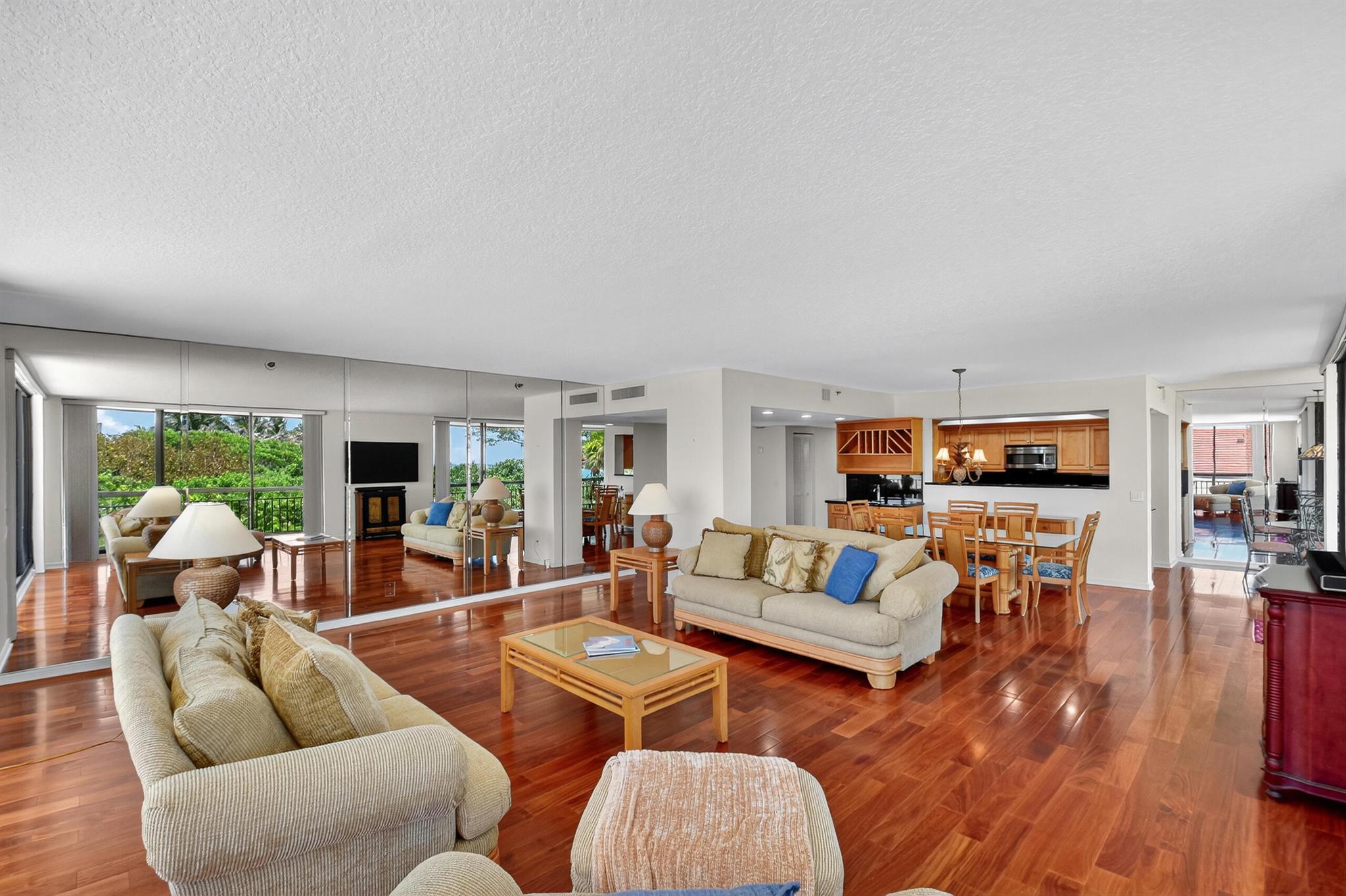 MARTINIQUE 2 CONDO - Residential