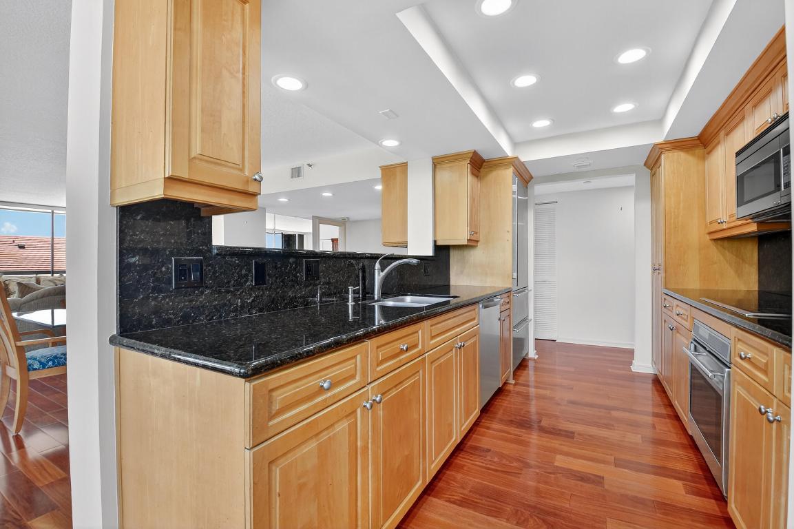 4000 N Ocean Drive 204