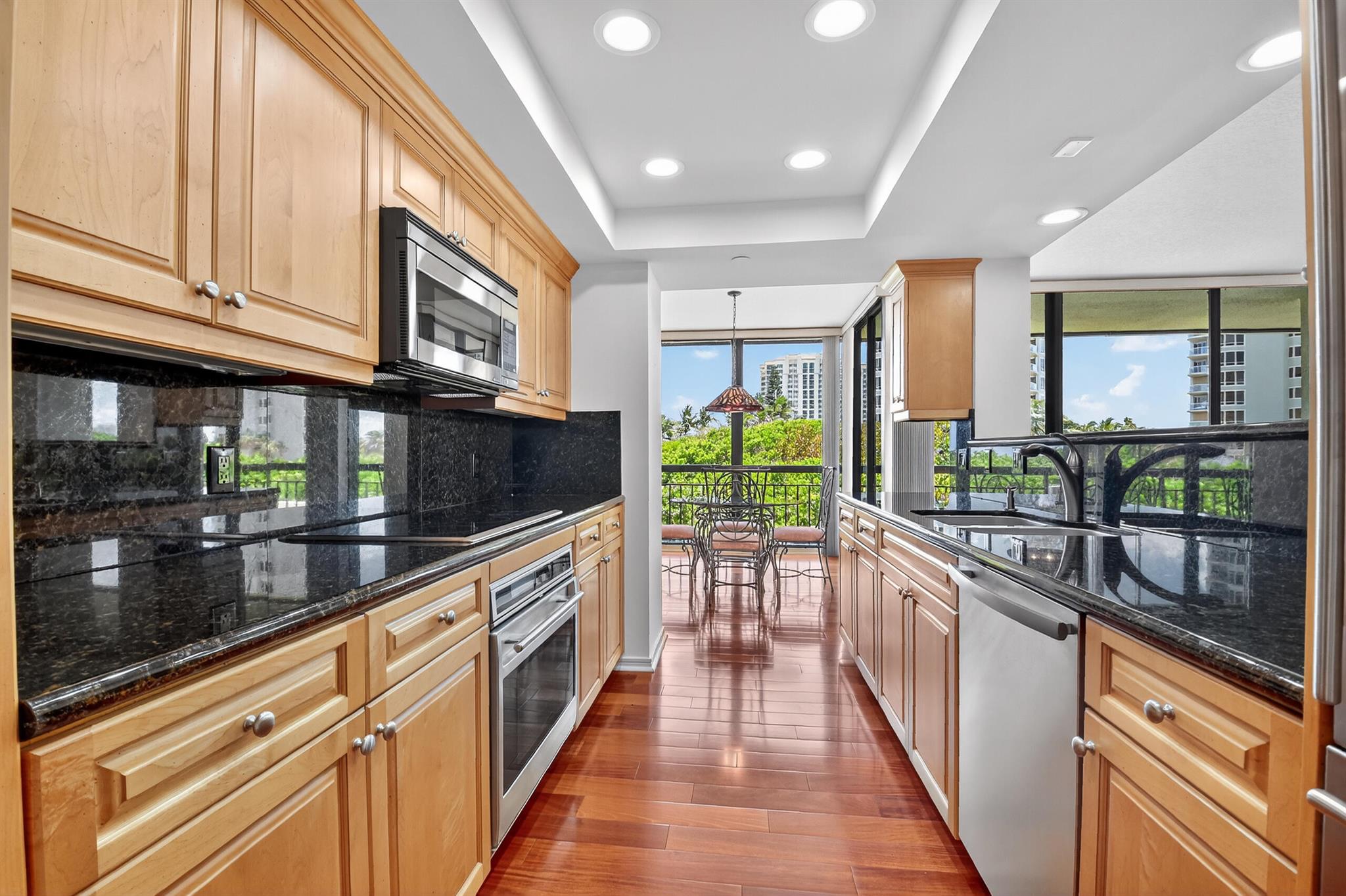 4000 N Ocean Drive 204, Singer Island, FL, 33404/$990,000 4 4000 N Ocean Drive 204