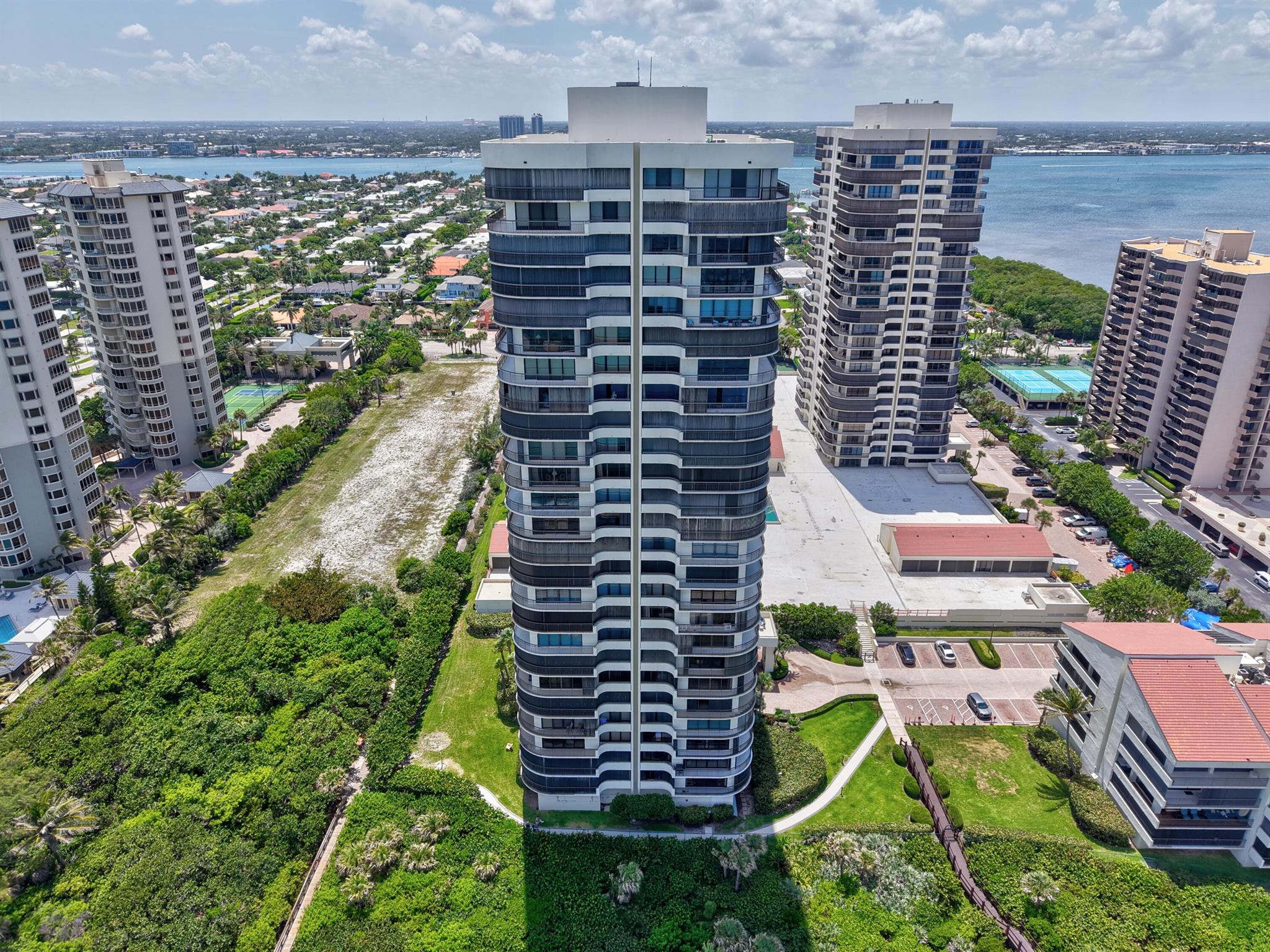MARTINIQUE 2 CONDO - Residential
