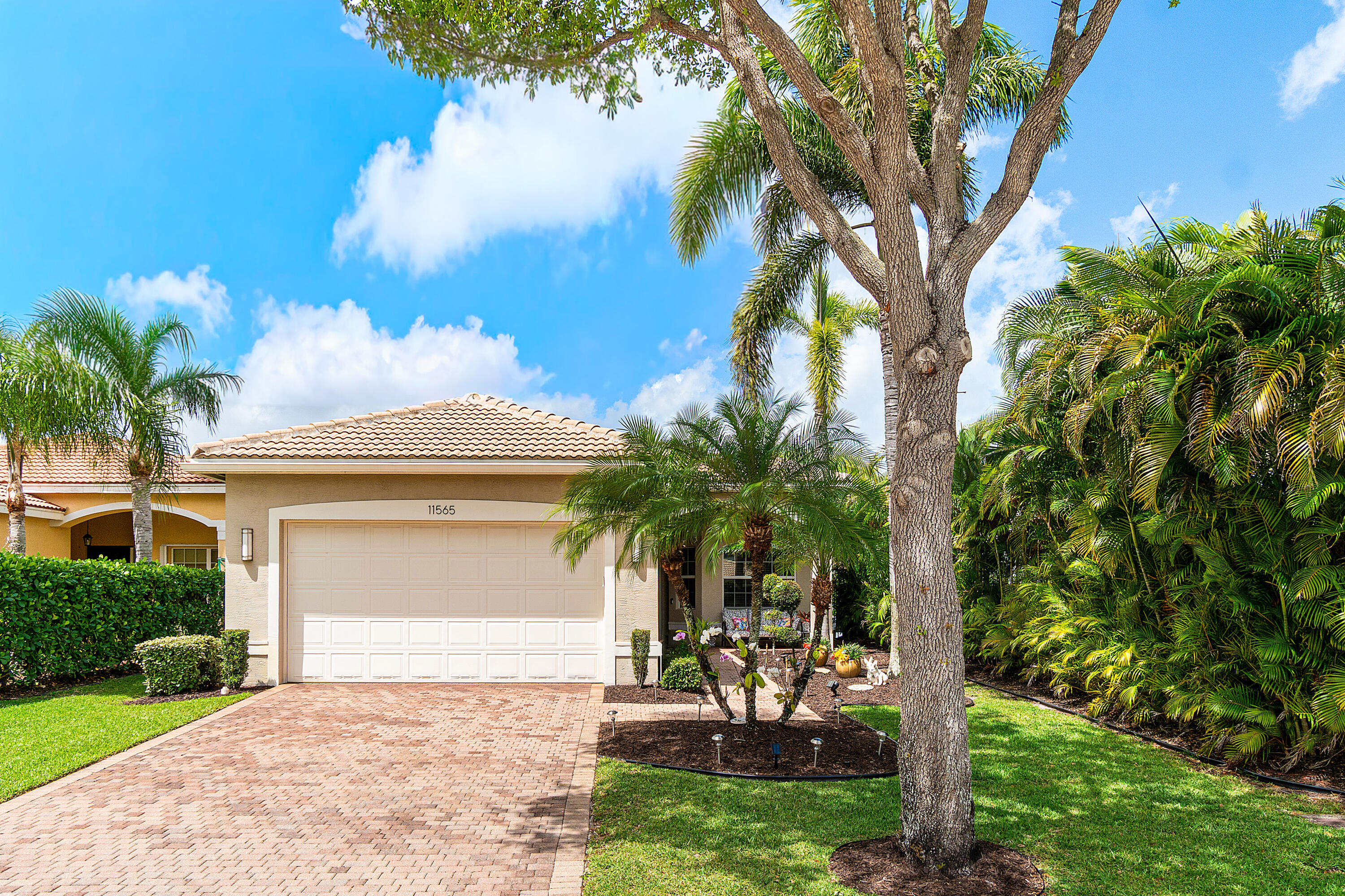 11565 Ponywalk Trail