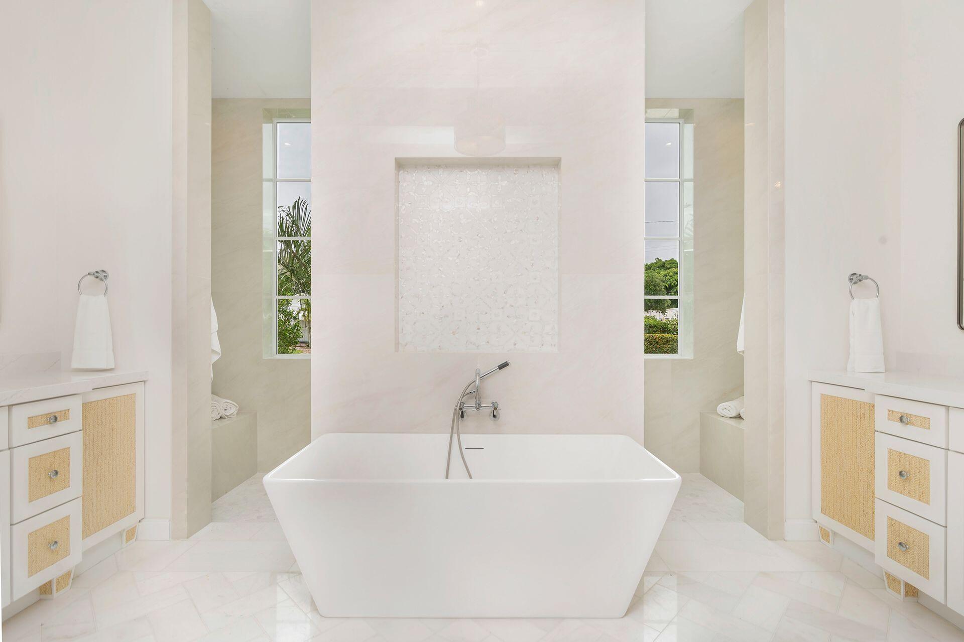 EL CID COURT - Residential