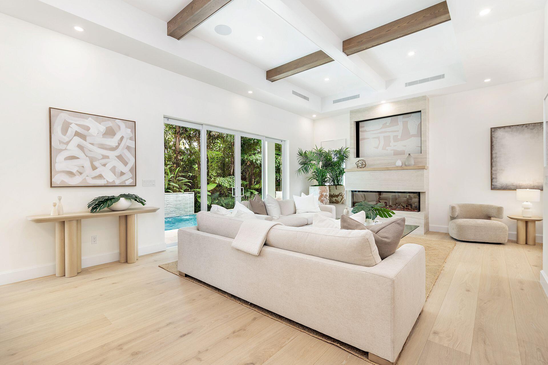 EL CID COURT - Residential