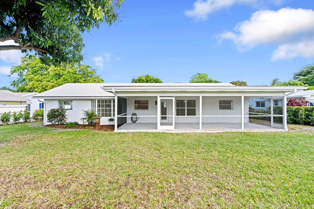 NORTH PALM BEACH VILLAGE OF 6 - Residential Lease