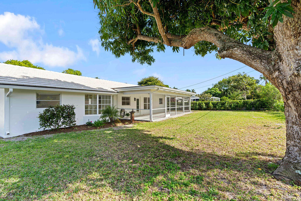 NORTH PALM BEACH VILLAGE OF 6 - Residential Lease