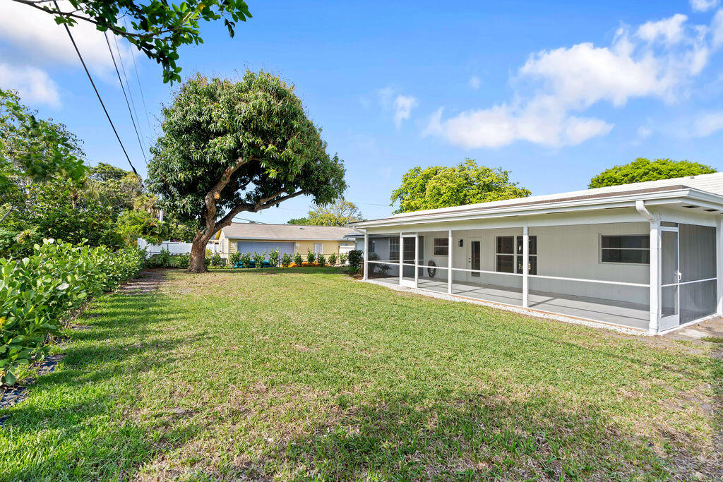 NORTH PALM BEACH VILLAGE OF 6 - Residential Lease