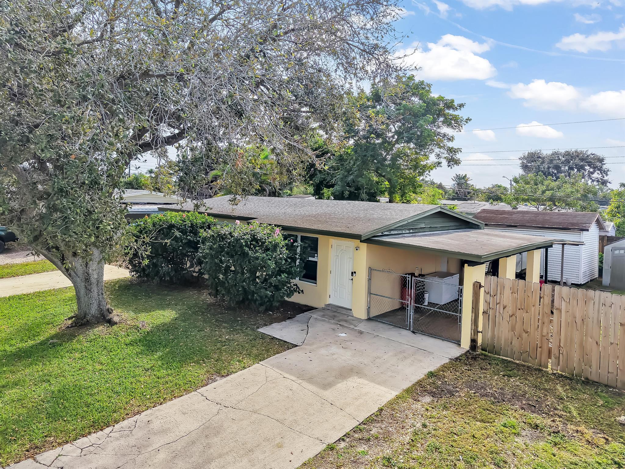 5630 SW 36 Court