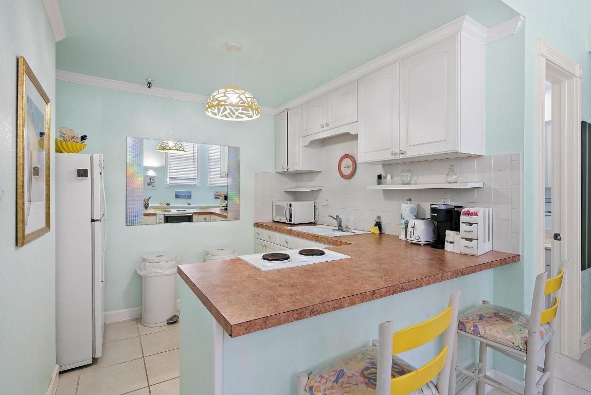 PALM BEACH HOTEL CONDO - Residential