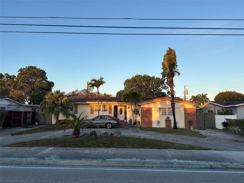 Photo of 4920 SW 87th Avenue, Miami, FL 33165 (MLS # F10551657)