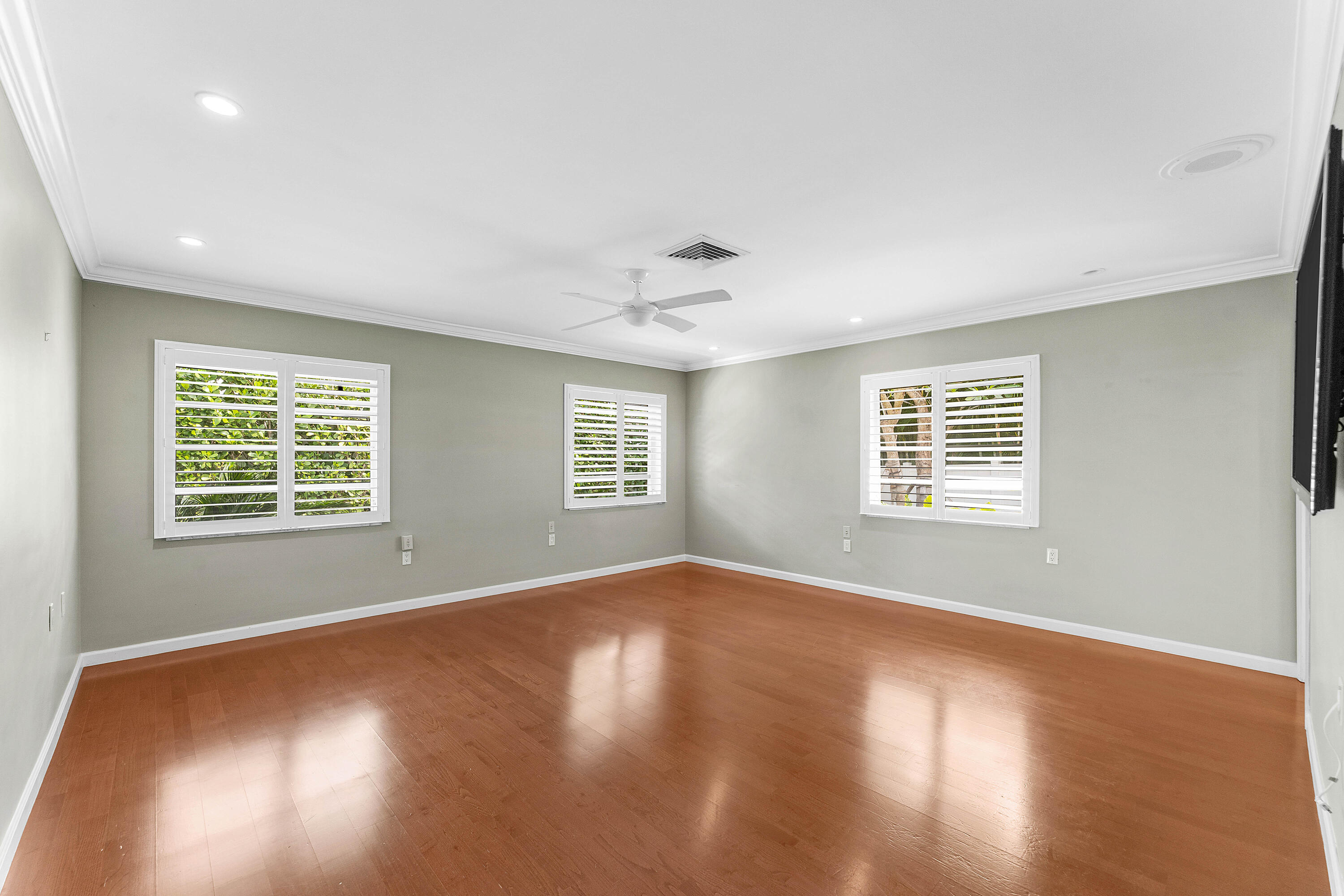 SEAGATE EXT IN - Residential