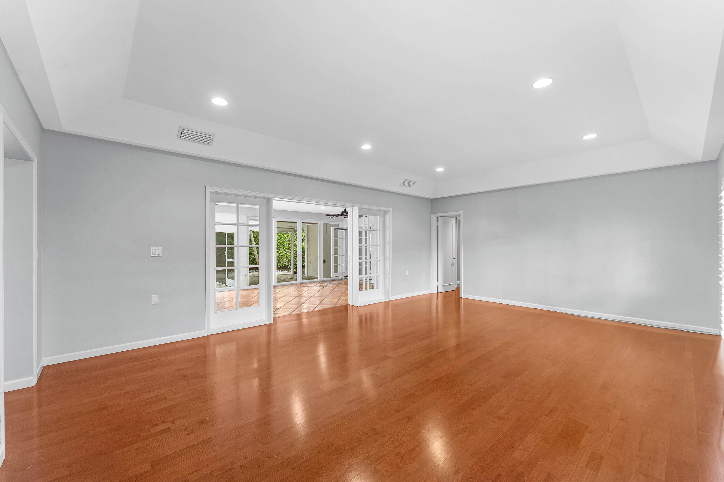 SEAGATE EXT IN - Residential