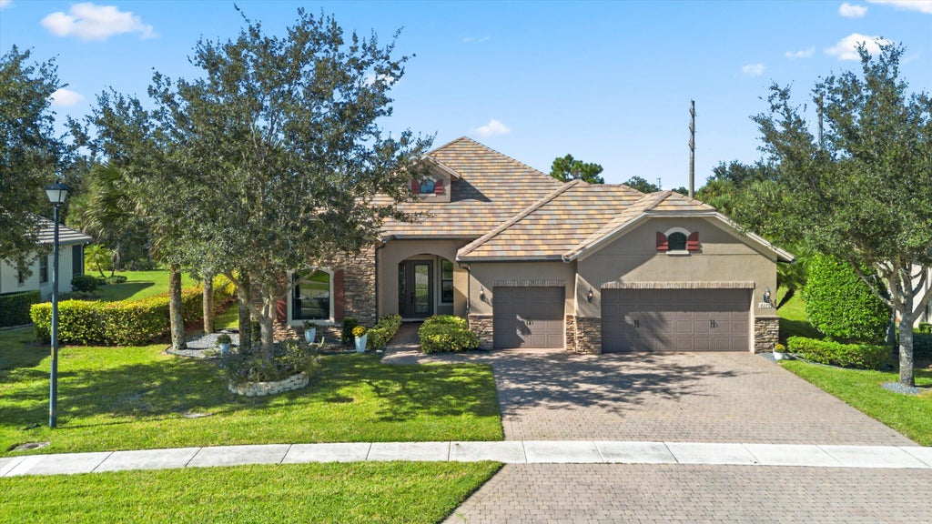 Photo of 4279 Siena Circle, Wellington, FL 33414 (MLS # B26091703)