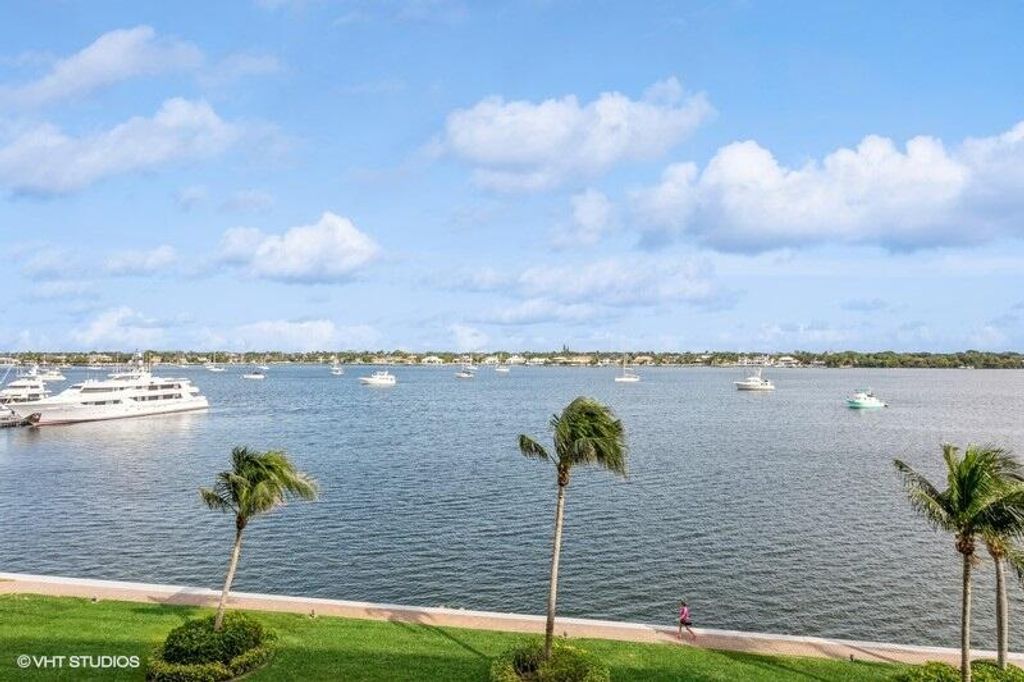 Photo of 132 Lakeshore Drive #520, North Palm Beach, FL 33408 (MLS # R10947388)