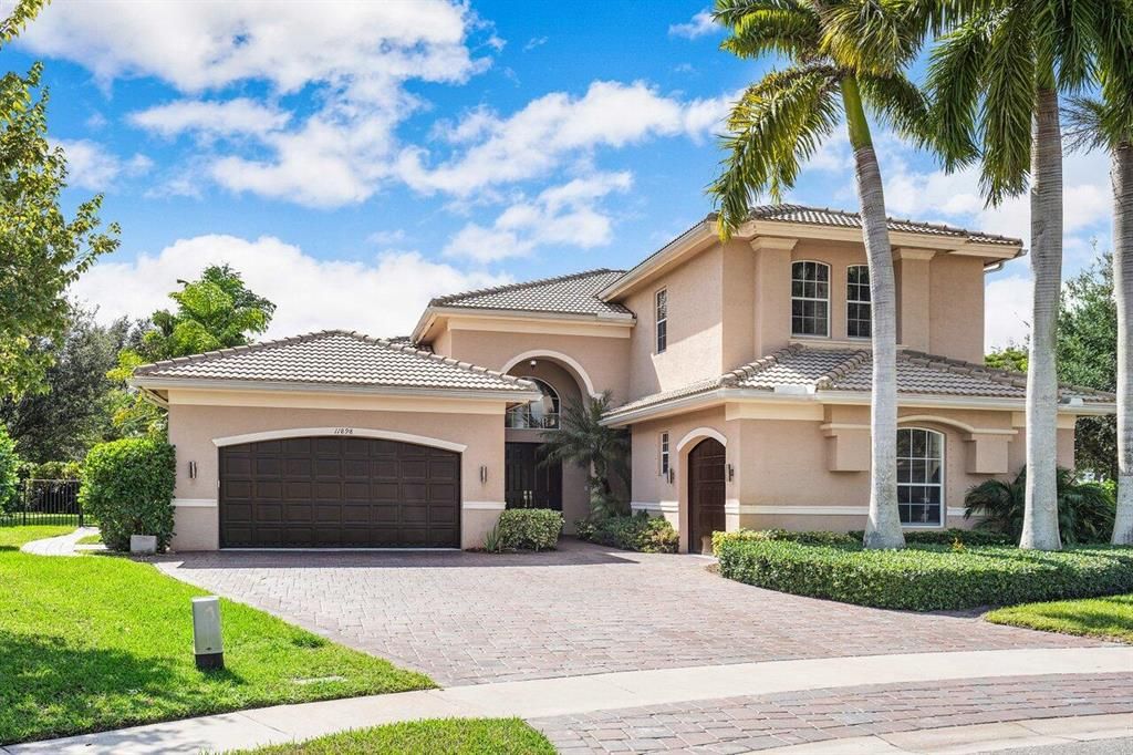 Photo of 11898 Foxbriar Lake Trail, Boynton Beach, FL 33473 (MLS # R10754947)