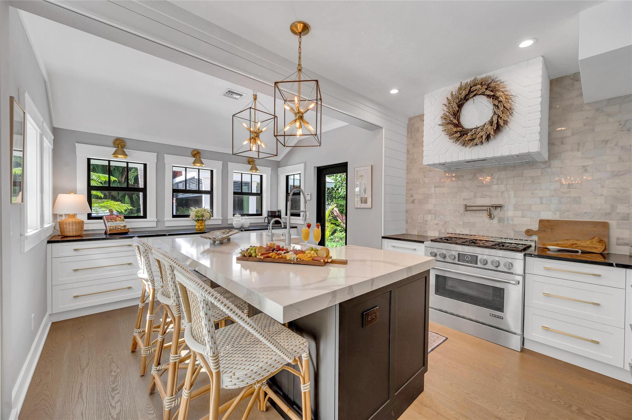 Acreage & Unrec - Residential Lease