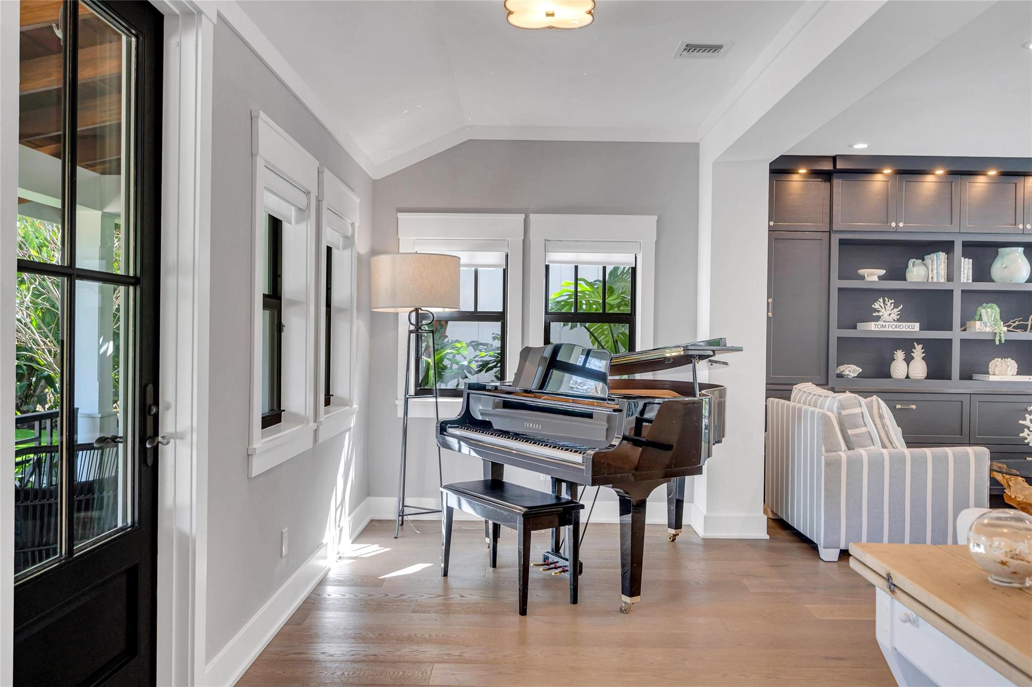 Acreage & Unrec - Residential Lease