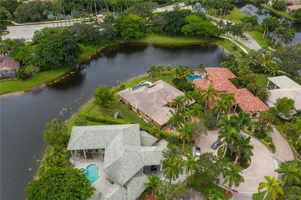 Heron Bay Two 159-39 B - Residential
