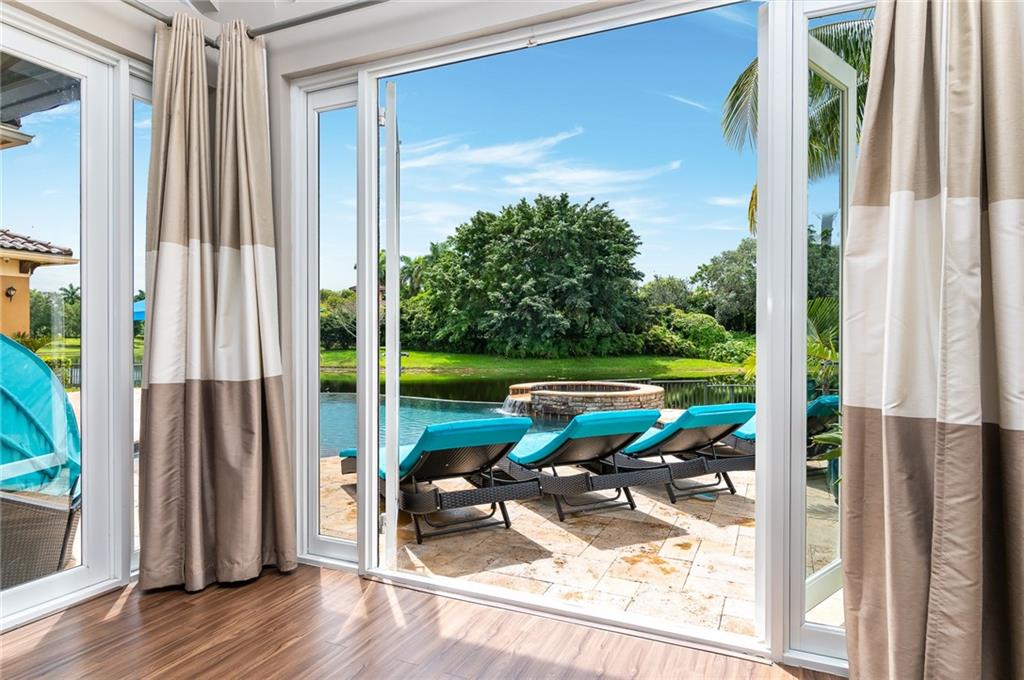 Heron Bay Two 159-39 B - Residential