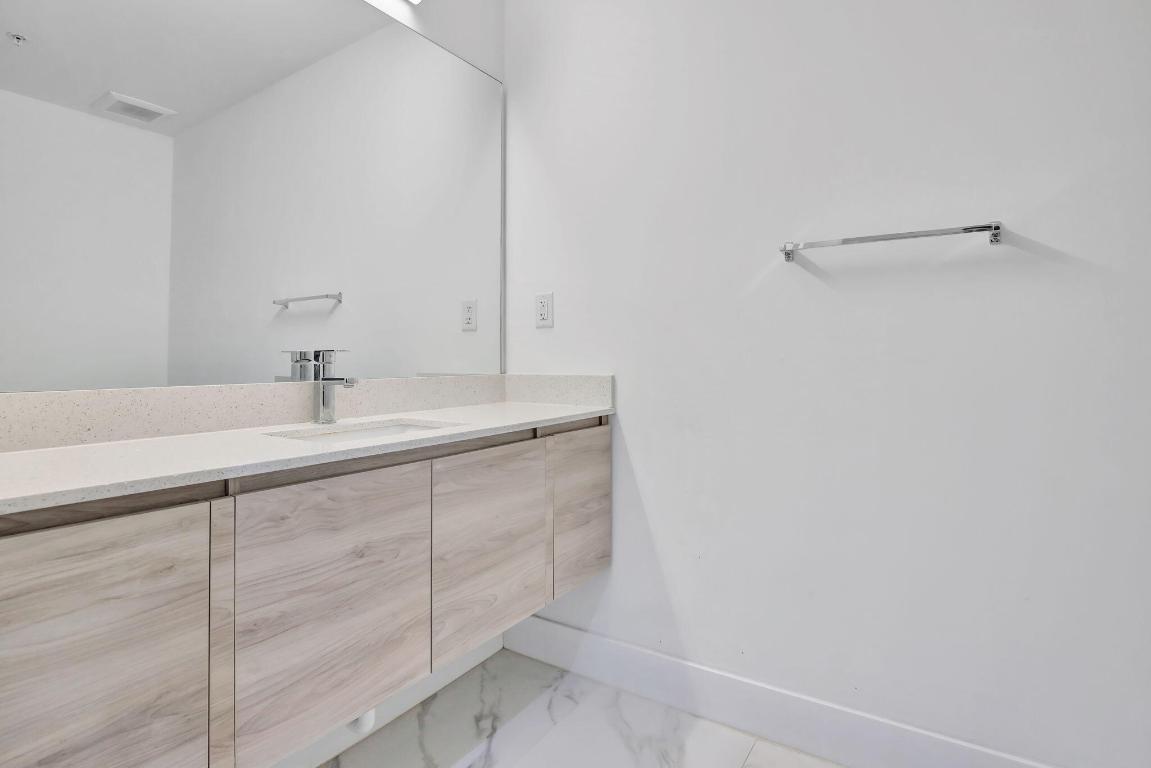 MAIN STREET LOFTS - Residential