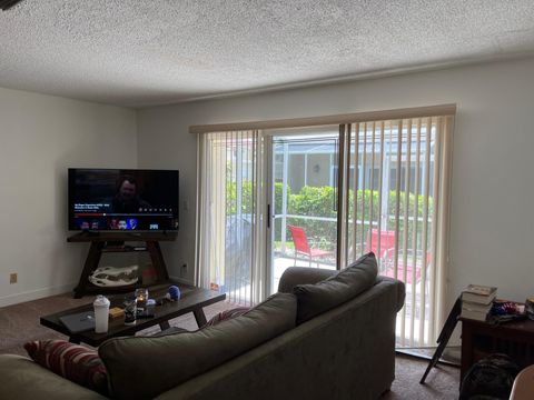 A home in Deerfield Beach