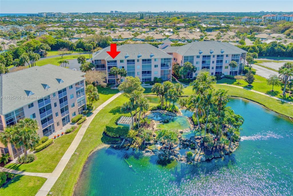 Photo of 353 S Us Highway 1 #D409, Jupiter, FL 33477 (MLS # R11142445)