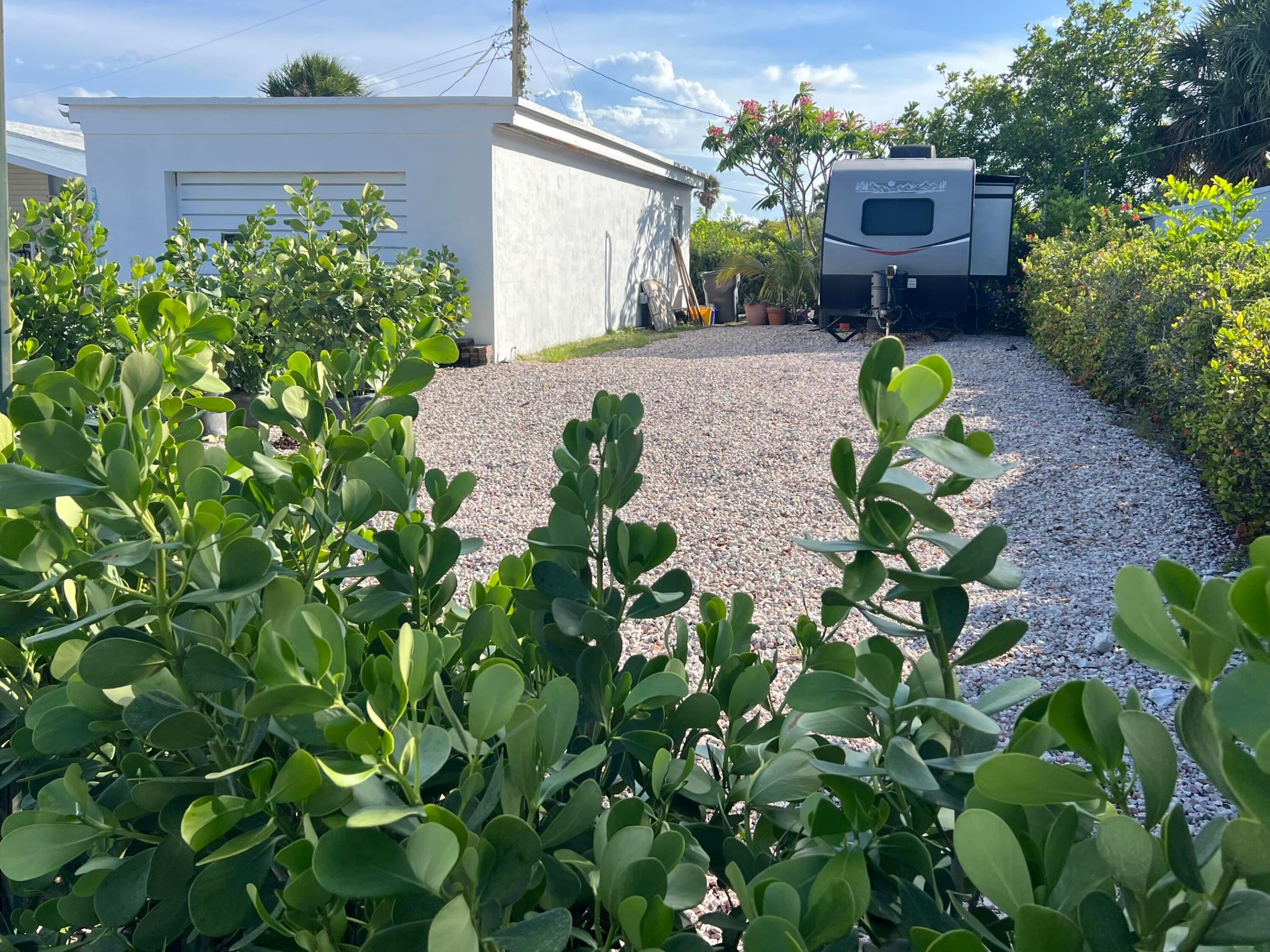 9201 Highpoint Drive lot
