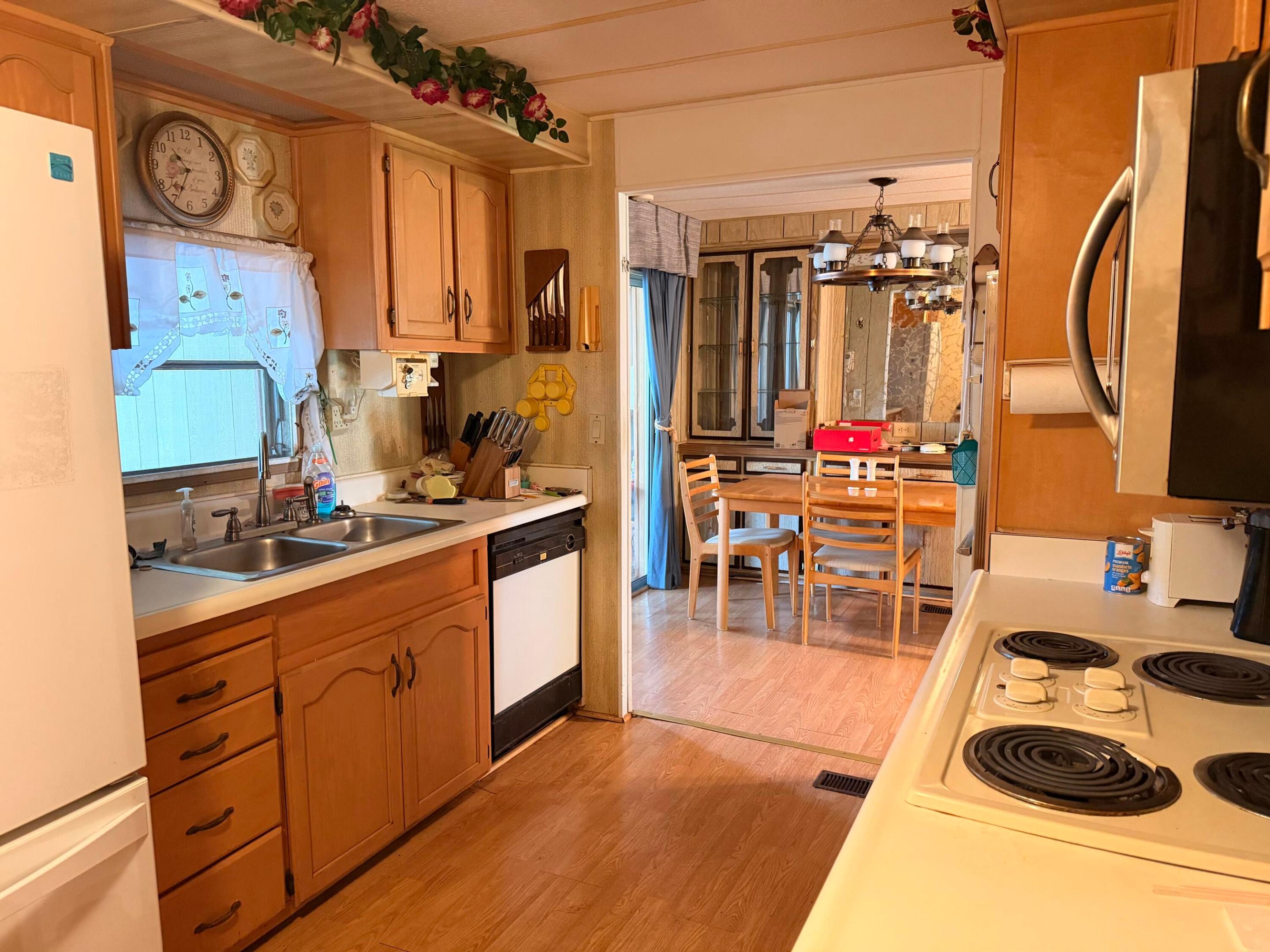 TREASURE ISLAND UNIT 8 - Residential