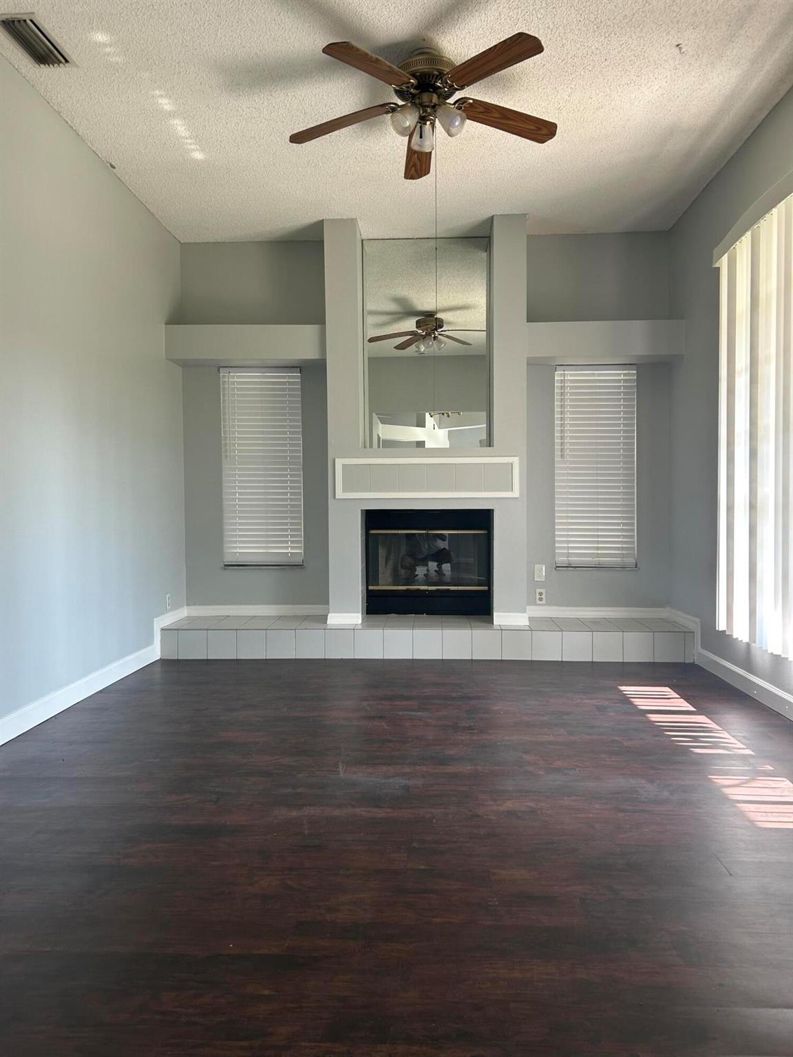 LAKEWOOD PARK UNIT 2 - Residential Lease