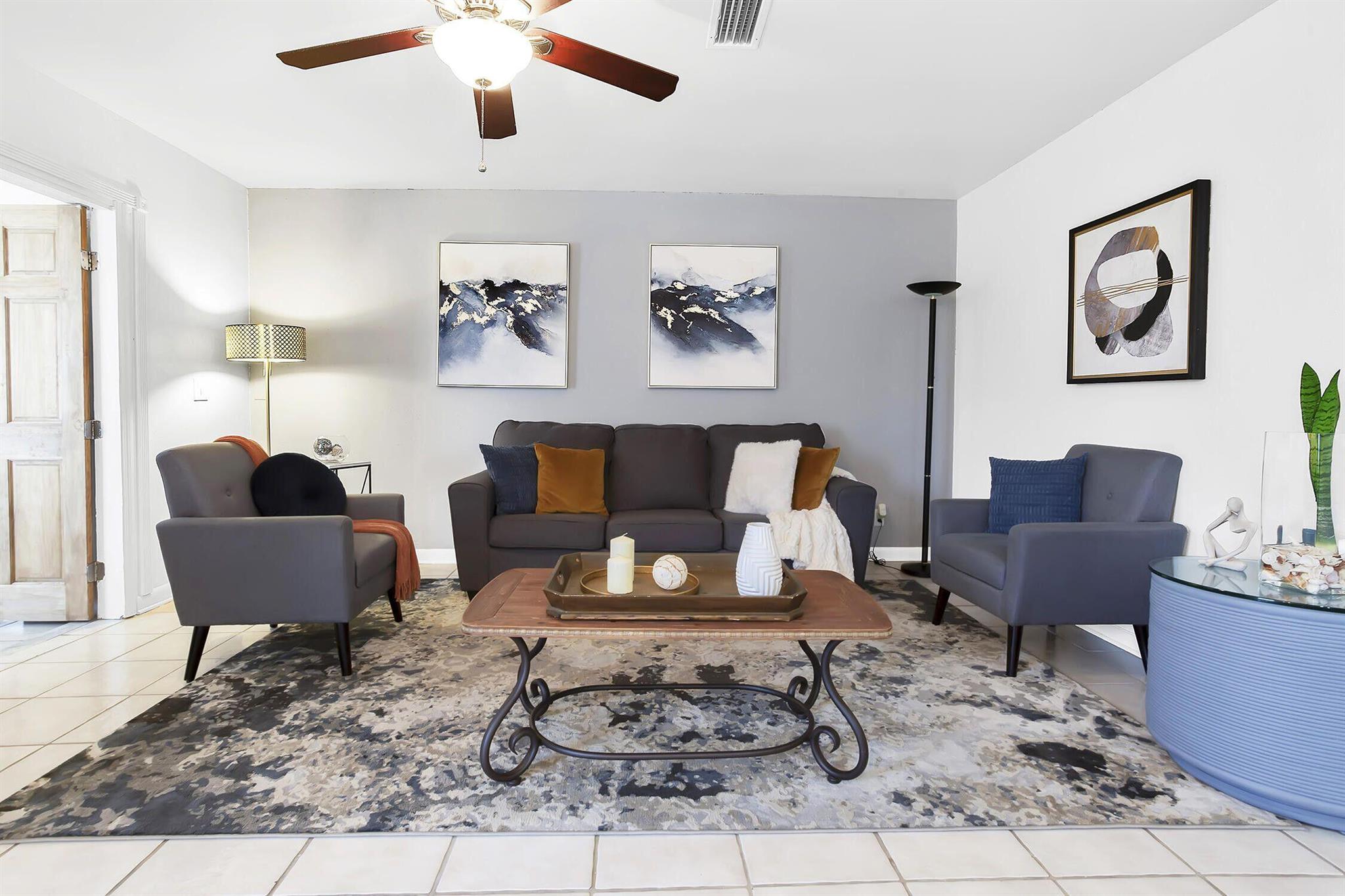 CRYSTAL LAKE 4TH SEC - Residential Lease
