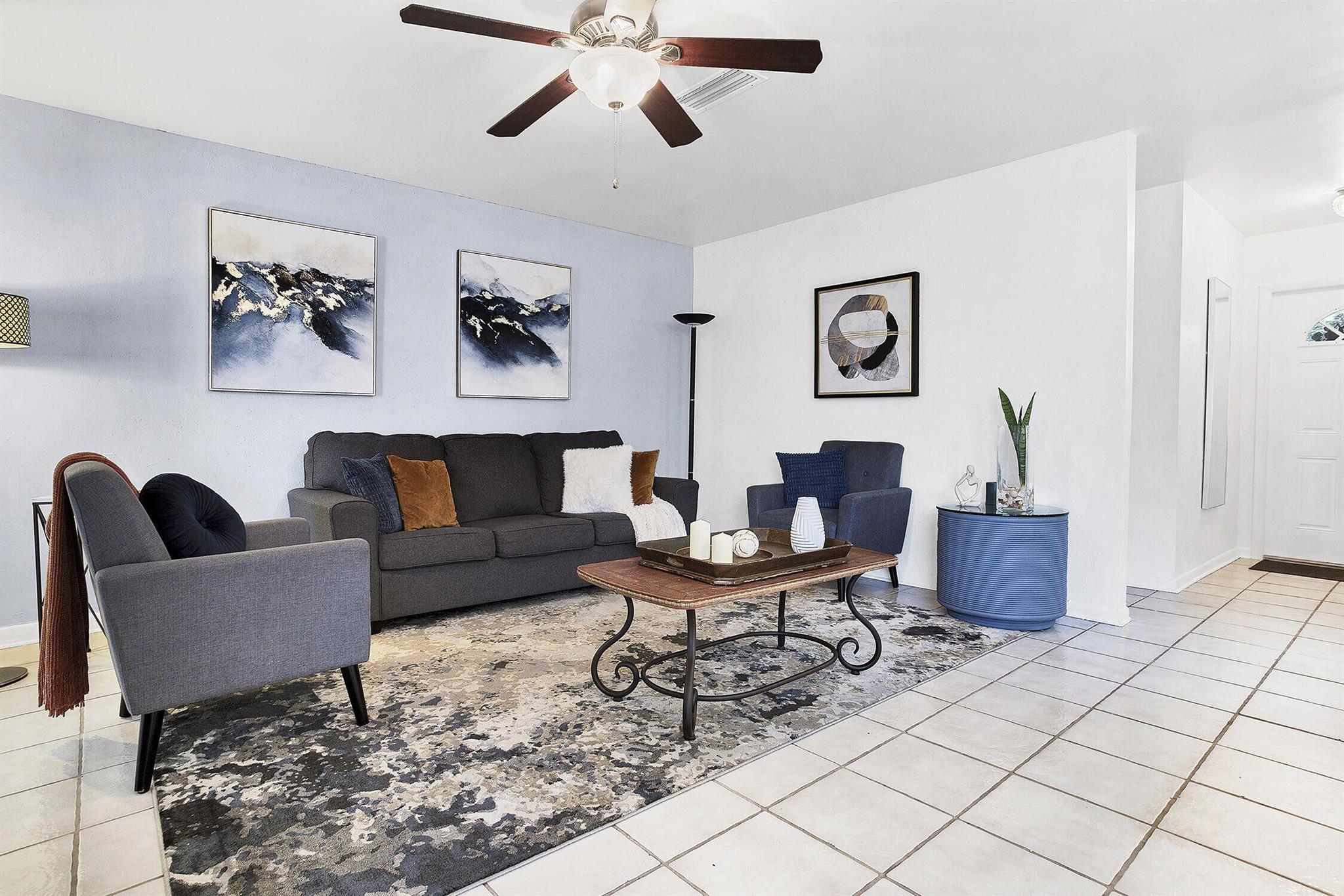 CRYSTAL LAKE 4TH SEC - Residential Lease