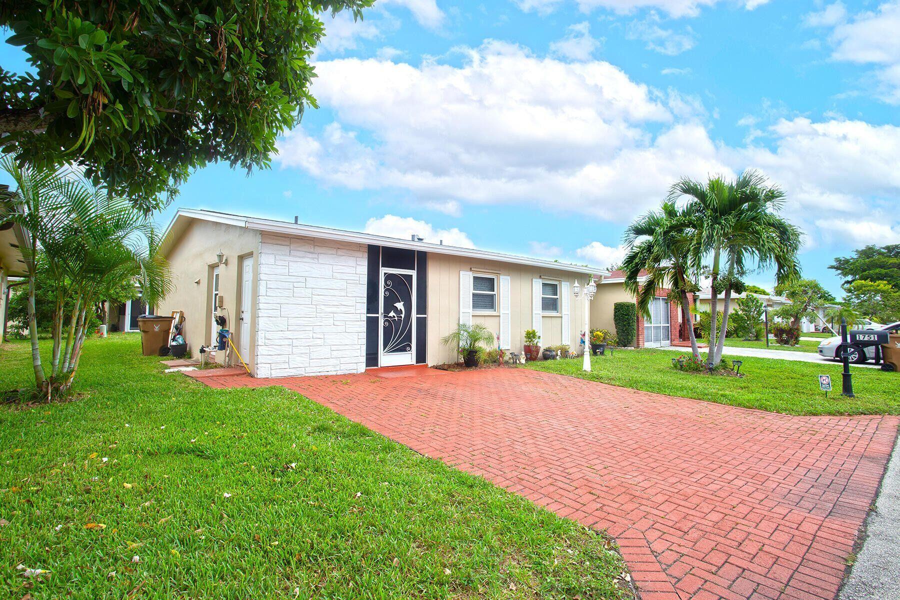 CRYSTAL LAKE 4TH SEC - Residential Lease