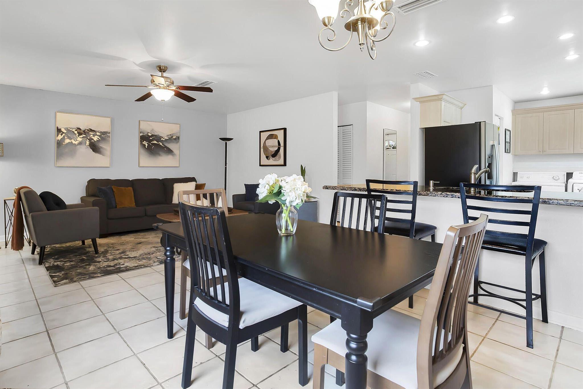 CRYSTAL LAKE 4TH SEC - Residential Lease