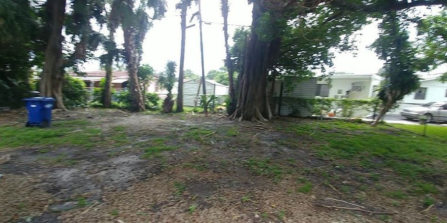 Great House Spacious layout. Ready to Rent Now!! First Last and Security. Washer/Dryer hookups!