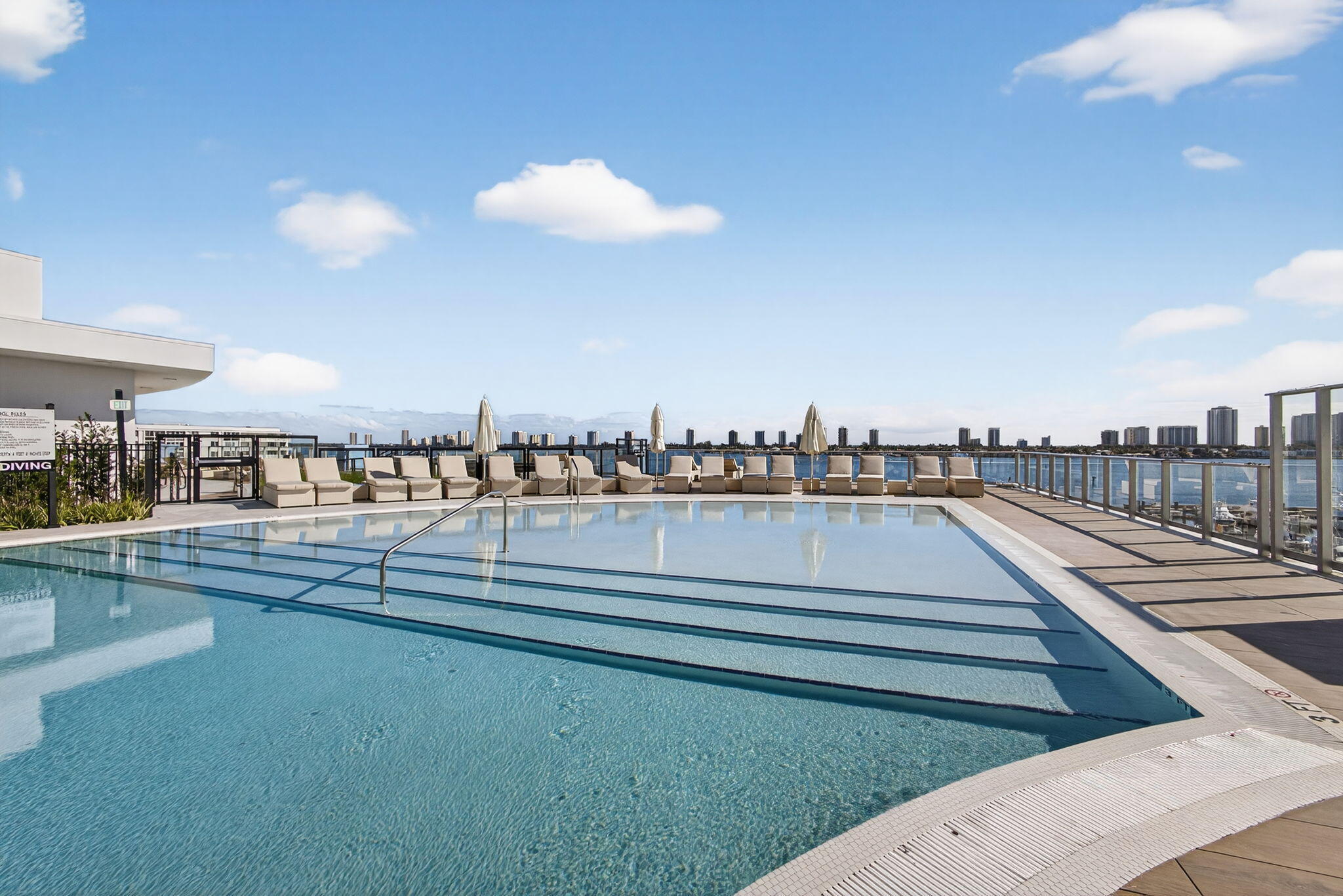 NAUTILUS 220 CONDO - Residential