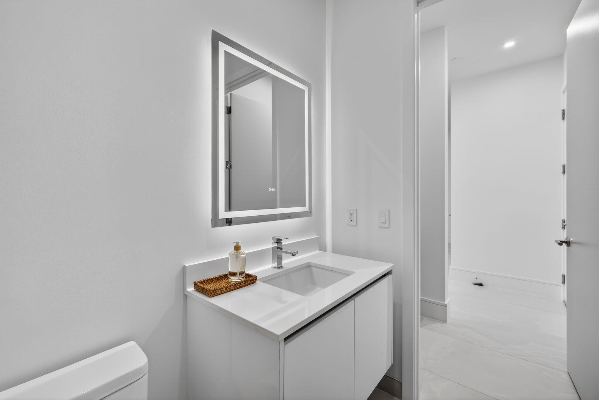 NAUTILUS 220 CONDO - Residential