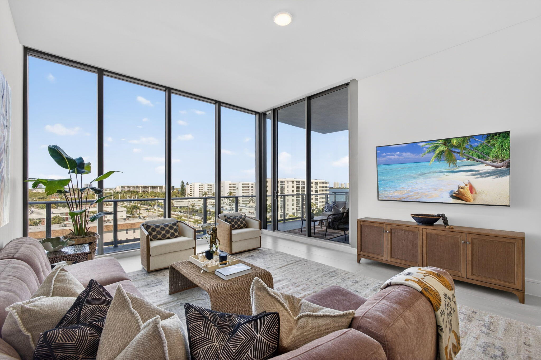 NAUTILUS 220 CONDO - Residential