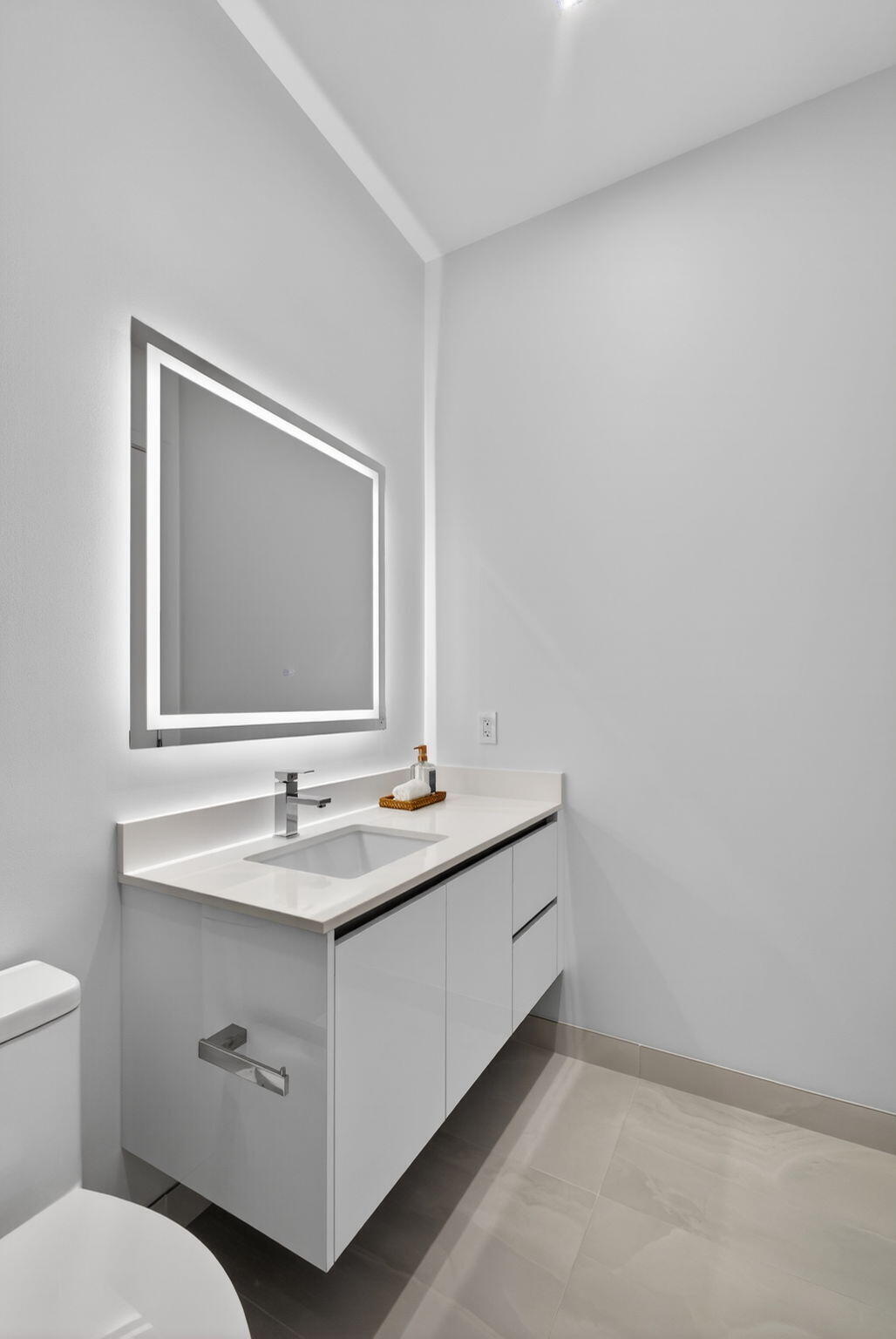 NAUTILUS 220 CONDO - Residential