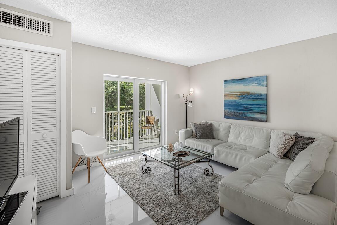 BOCA GOLFVIEW CONDO - Residential Lease