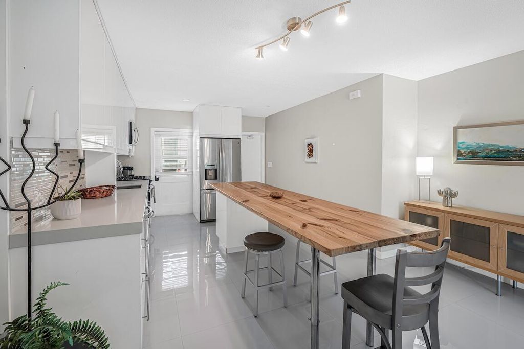 Photo of 200 E Royal Palm Road #2080, Boca Raton, FL 33432 (MLS # B26001437)