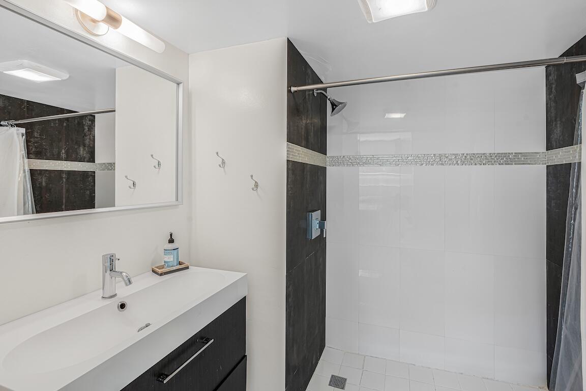 BOCA GOLFVIEW CONDO - Residential Lease