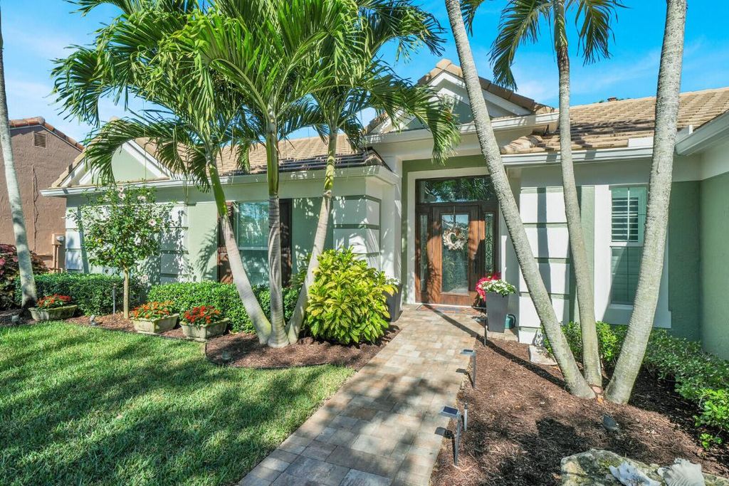 Photo of 10299 Hunt Club Lane, Palm Beach Gardens, FL 33418 (MLS # R11156044)