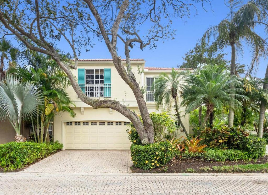 Photo of 49 Via Del Corso, Palm Beach Gardens, FL 33418 (MLS # R10882085)