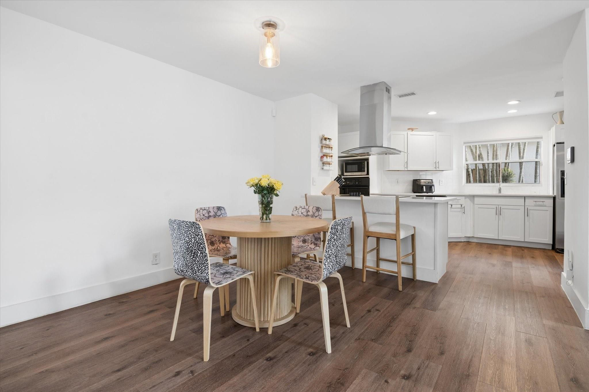 Cocopalms 154-41 B - Residential