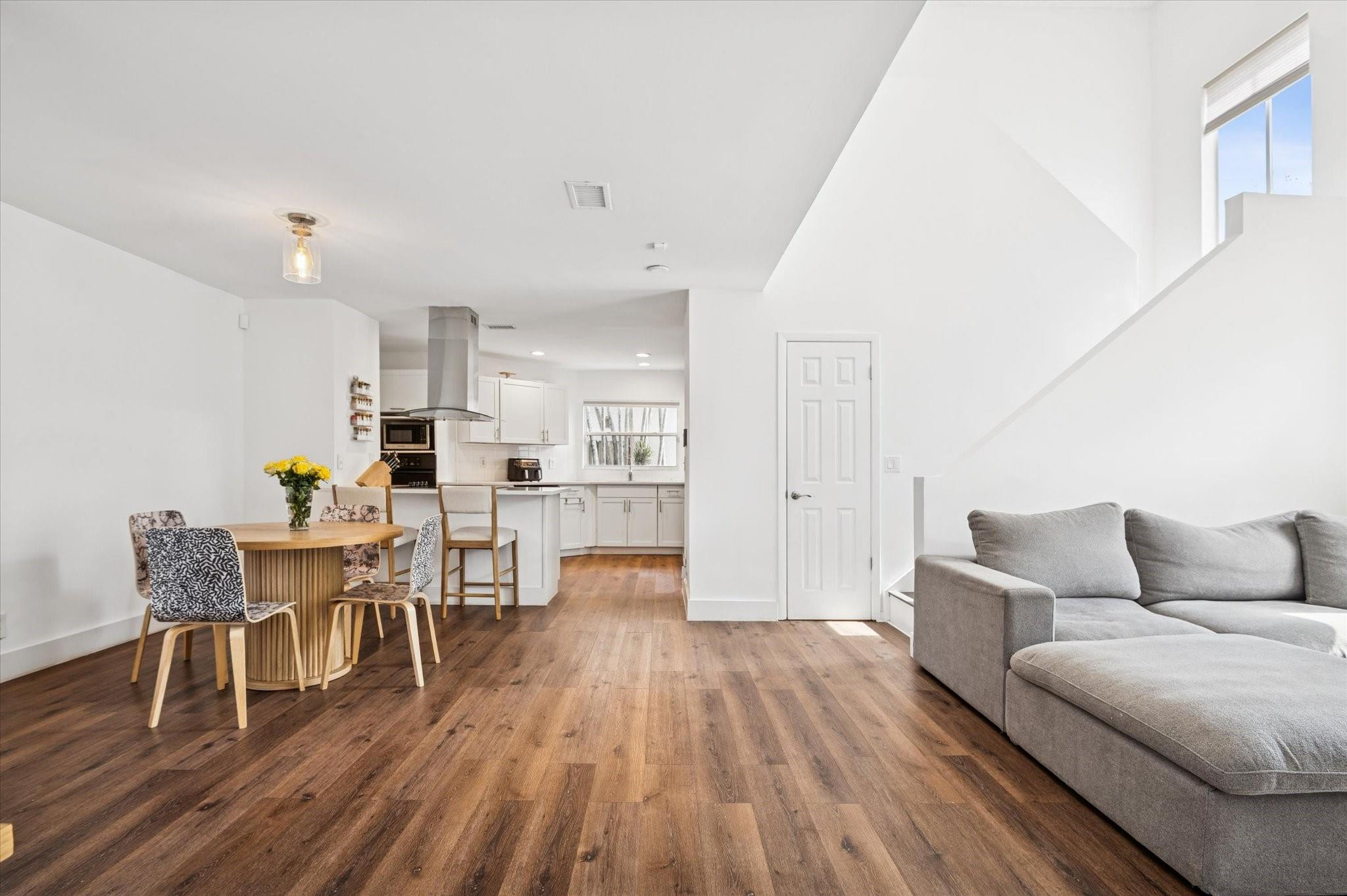 Cocopalms 154-41 B - Residential