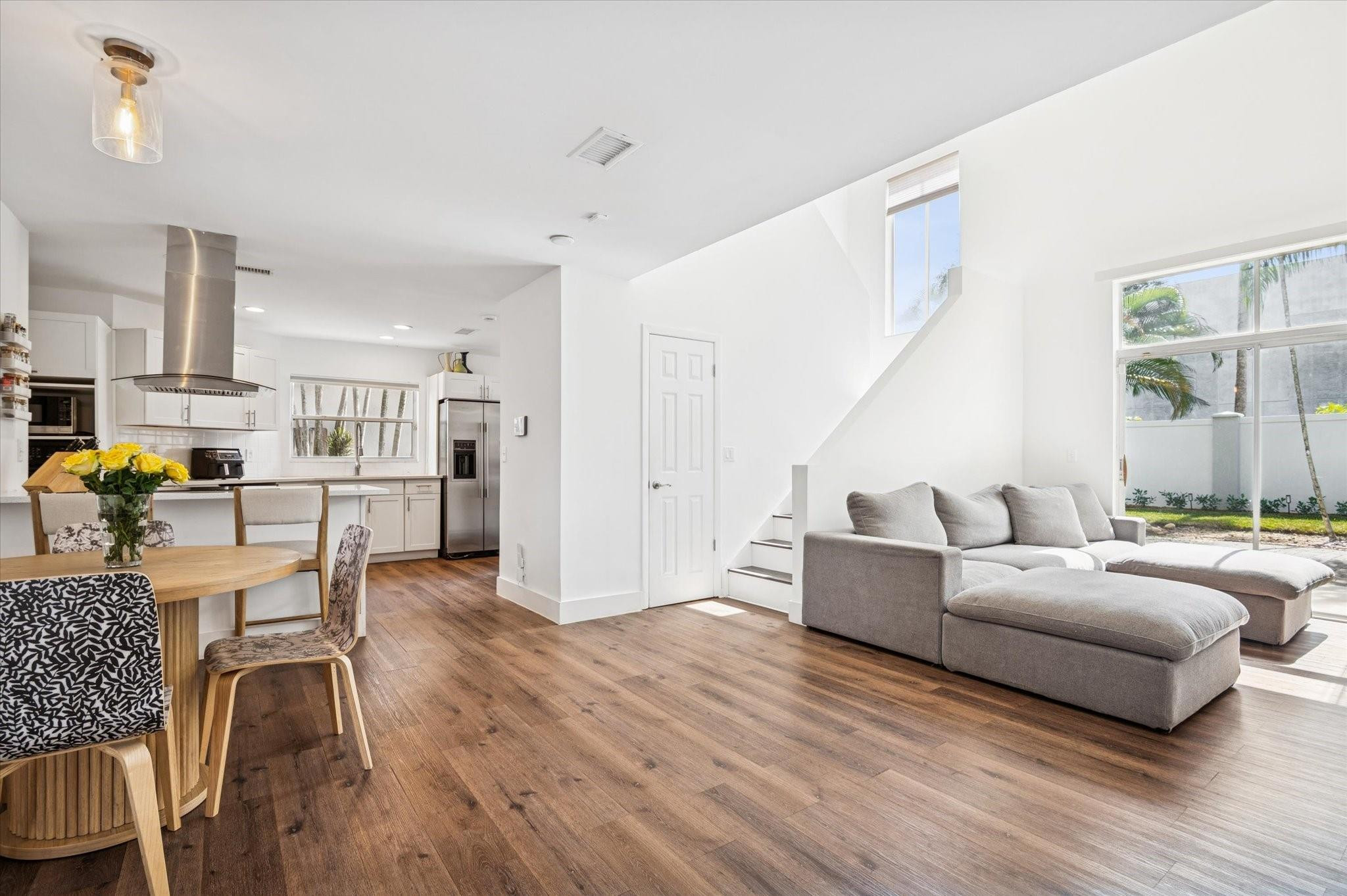 Cocopalms 154-41 B - Residential