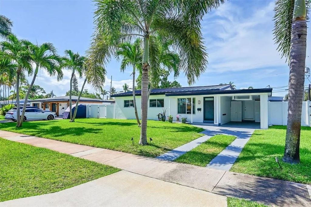 Photo of 232 SW 9th Ct, Pompano Beach, FL 33060 (MLS # F10535042)