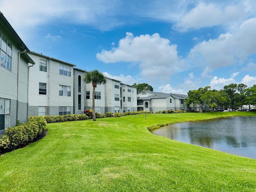Photo of 1401 Village Boulevard #916, West Palm Beach, FL 33409 (MLS # B26027949)